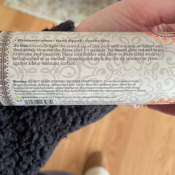 30 Sandalwood, incense sticks and one incense holder - Picture 3 of 6